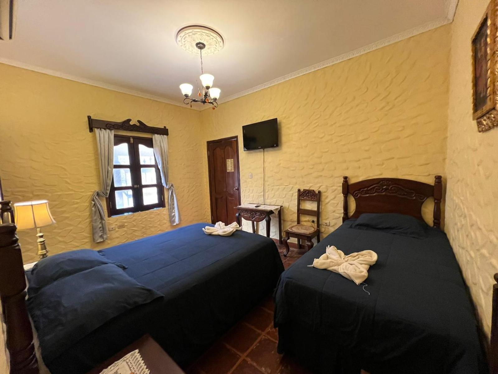 Hotel Caxa Real Комаягуа Екстер'єр фото