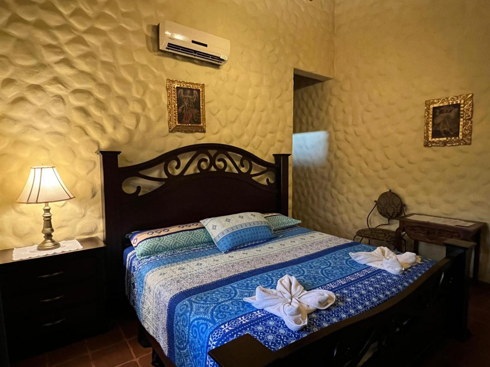 Hotel Caxa Real Комаягуа Екстер'єр фото