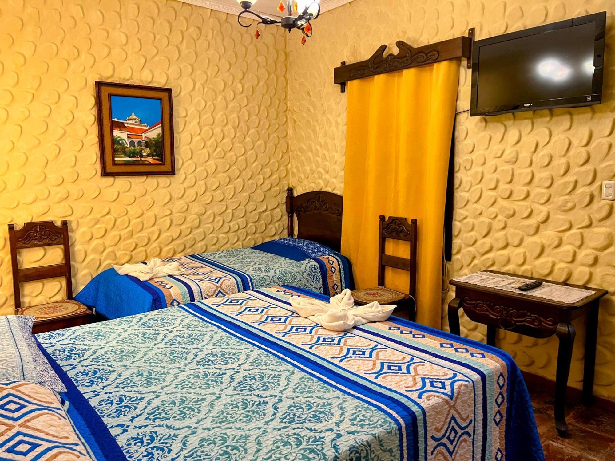 Hotel Caxa Real Комаягуа Екстер'єр фото