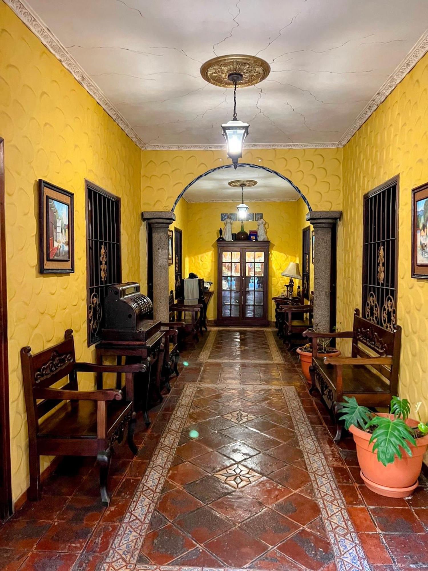 Hotel Caxa Real Комаягуа Екстер'єр фото