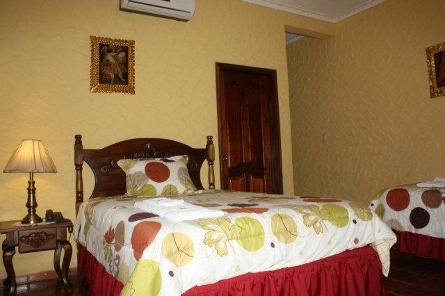 Hotel Caxa Real Комаягуа Екстер'єр фото